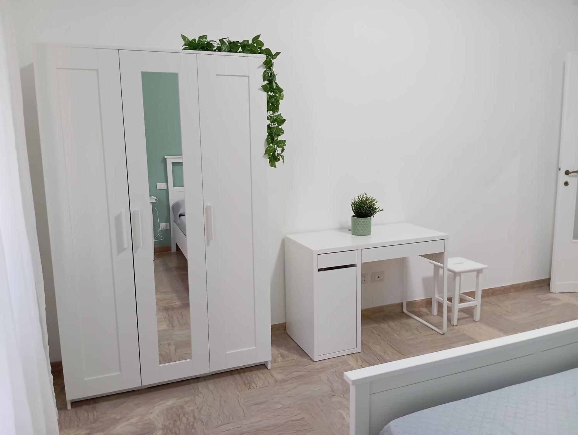 Apartment A & F Rom