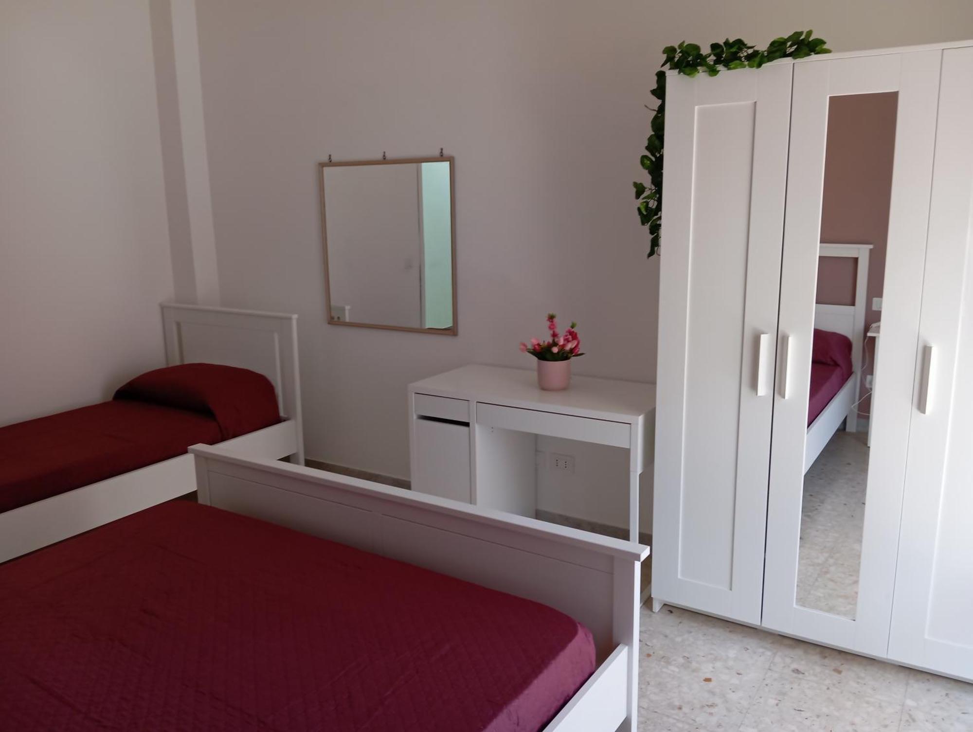Apartment A & F Rom