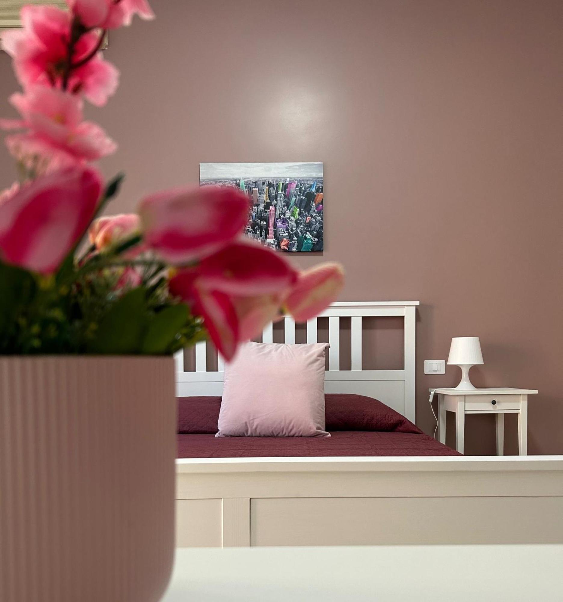Apartment A & F Rom